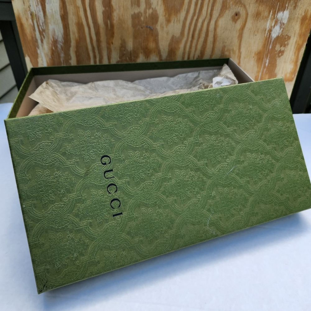 GUCCI Shoe Box - Picture 2 of 8